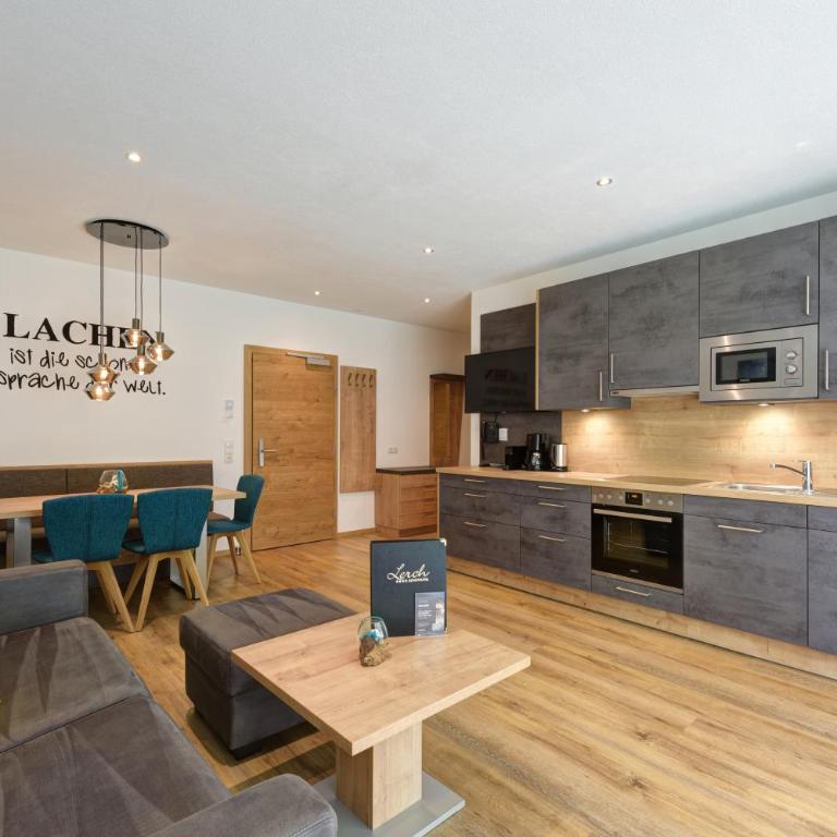 Lerch Suites - Deluxe Apartment mit Garten - 12