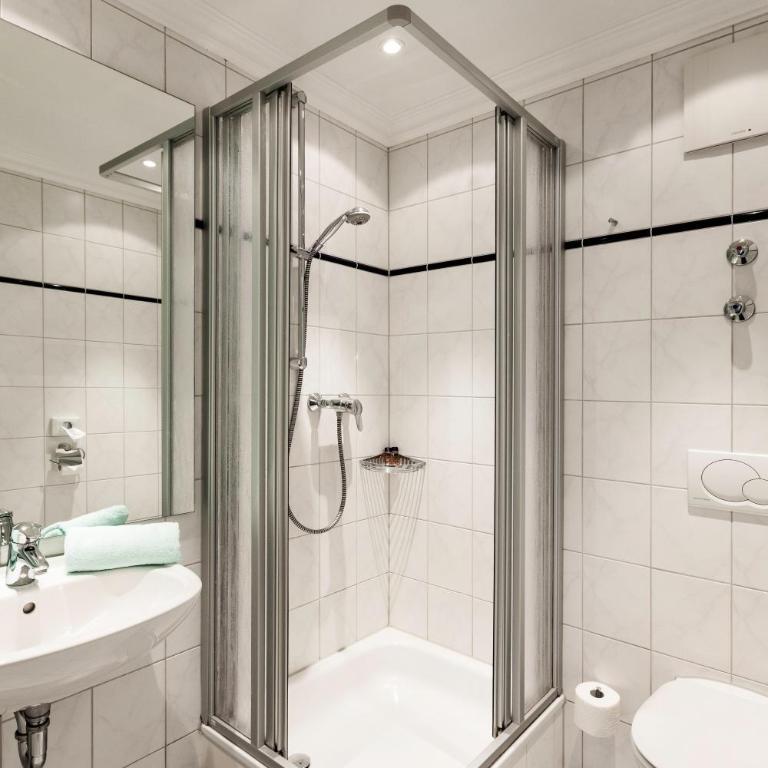 Schlossrestaurant Neuschwanstein - Doppelzimmer mit Bad - 3