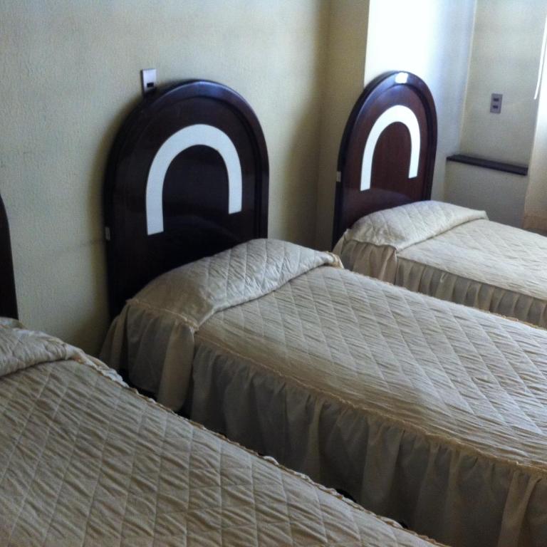 Hotel La Joya - Habitación Triple Económica con baño compartido - 2