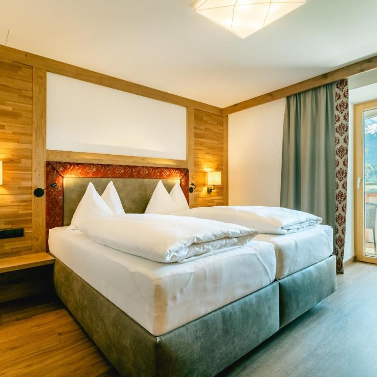 Huberhof Rum bei Innsbruck - Classic Doppelzimmer mit Balkon - 2