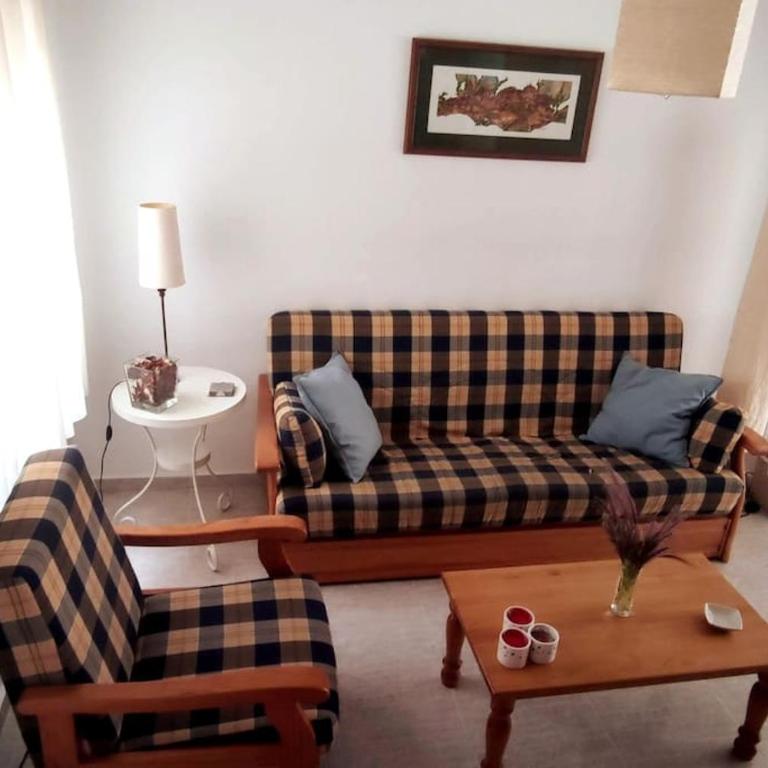 Chill Retreat AC Bungalow in Gran Alacant - Two-Bedroom House - 23