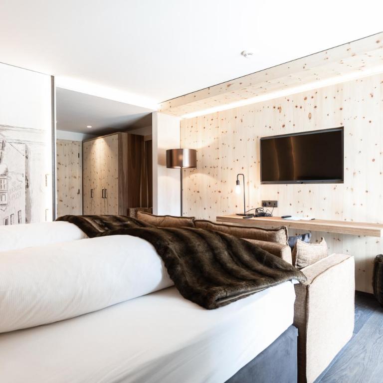Aktiv- und Wellnesshotel Traube- Post - Suite - 6