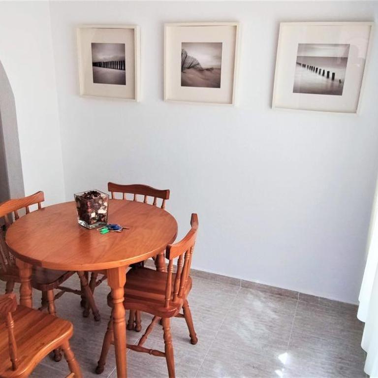 Chill Retreat AC Bungalow in Gran Alacant - Two-Bedroom House - 24