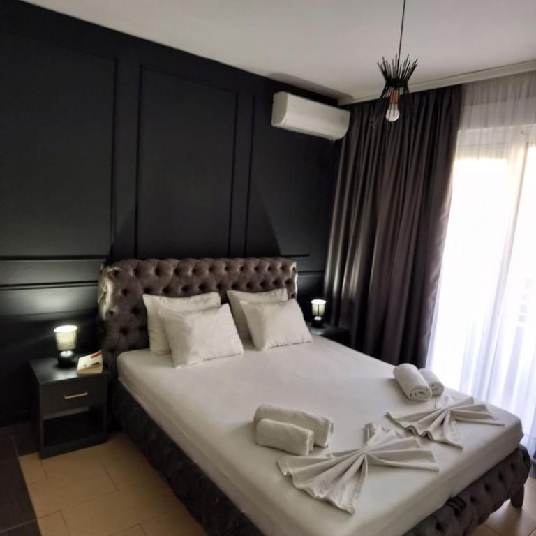 MD APARTMENTS - Deluks Dvokrevetna Soba sa Bračnim Krevetom - 1
