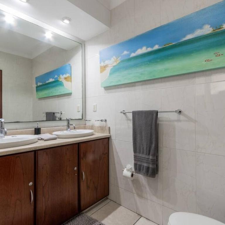 Hermoso dpto. con alberca en Mzt dentro de fraccionamiento - Two-Bedroom Apartment - 2