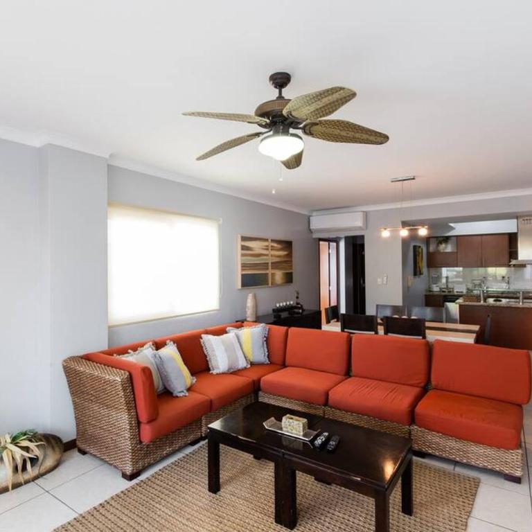 Hermoso dpto. con alberca en Mzt dentro de fraccionamiento - Two-Bedroom Apartment - 4