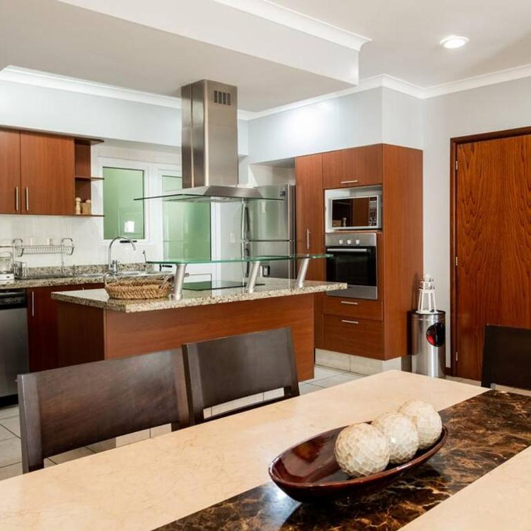 Hermoso dpto. con alberca en Mzt dentro de fraccionamiento - Two-Bedroom Apartment - 7