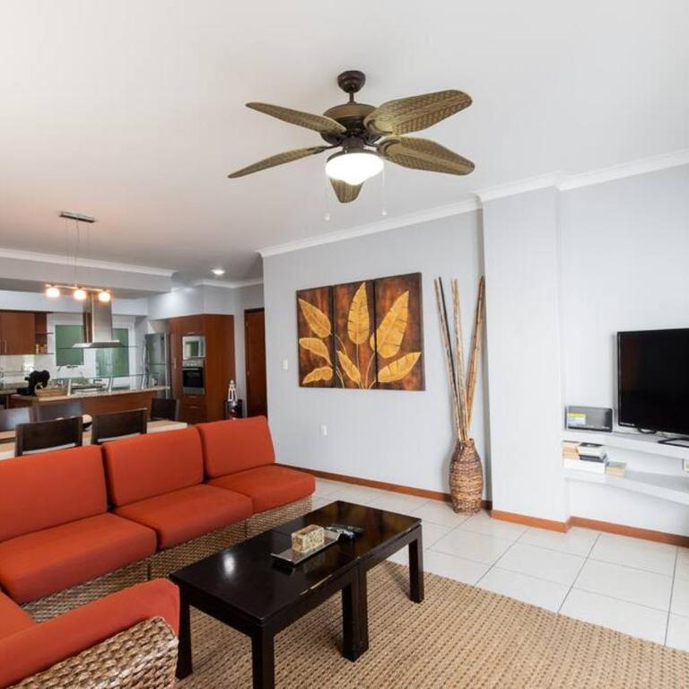Hermoso dpto. con alberca en Mzt dentro de fraccionamiento - Two-Bedroom Apartment - 13