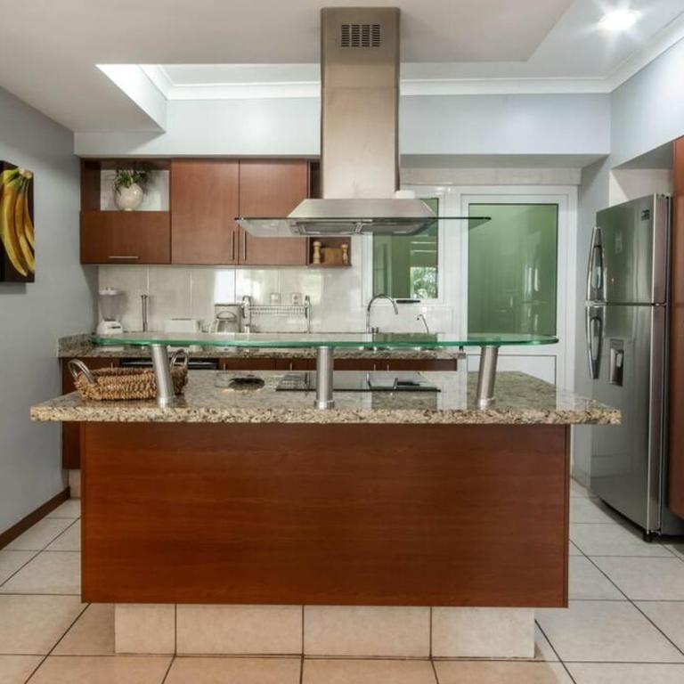 Hermoso dpto. con alberca en Mzt dentro de fraccionamiento - Two-Bedroom Apartment - 15