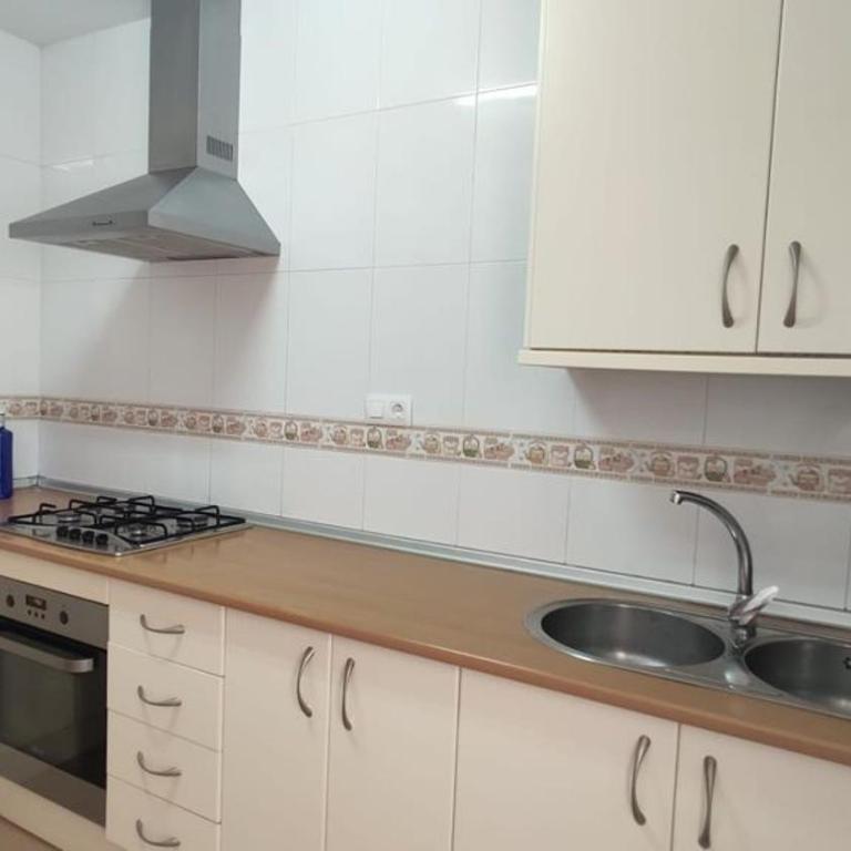 Piso en Teatinos Recinto ferial - Apartamento de 3 dormitorios - 10