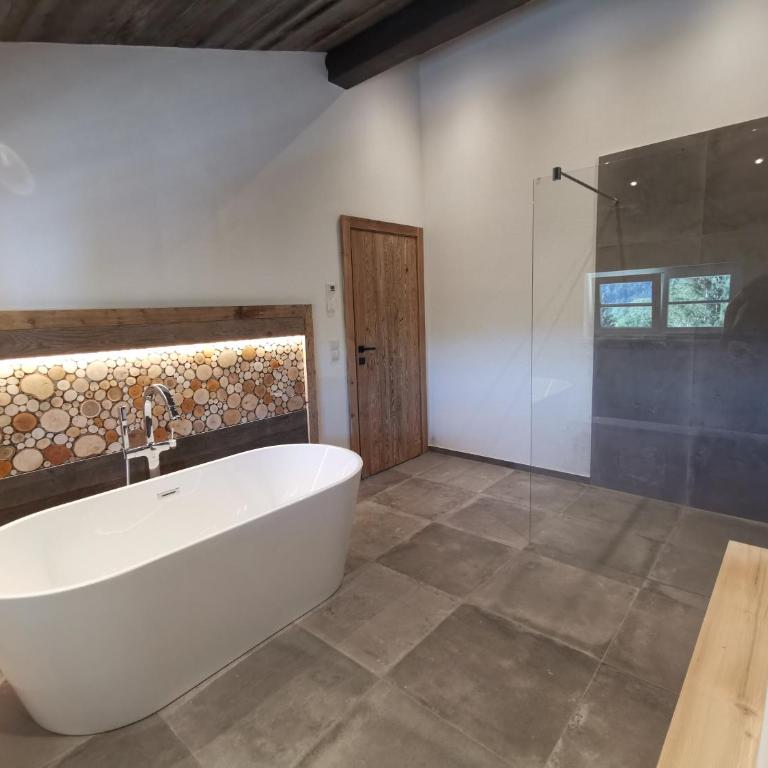 Kräuterhof Chalets - Chalet mit 3 Schlafzimmern - 6