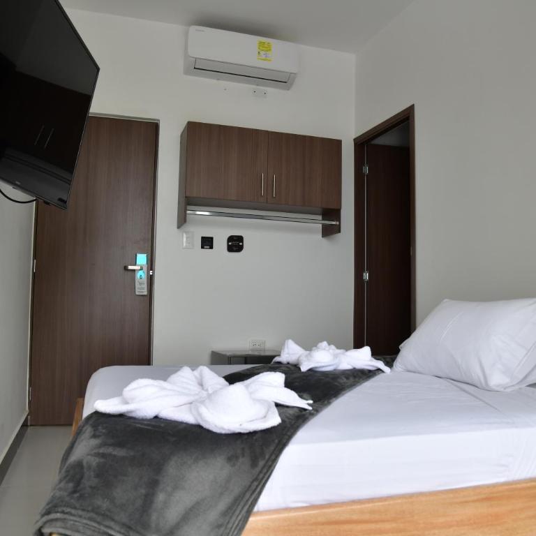 Alpha Hotel Boutique - Habitación Doble Deluxe con balcón y vistas al mar - 1