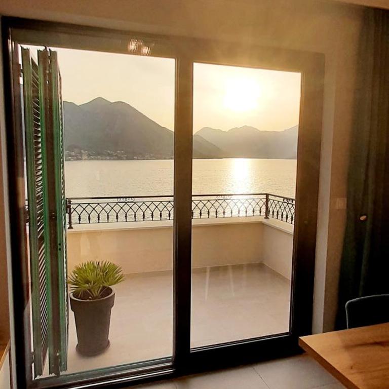 Apartments Boka Blue Dobrota Kotor - Penthaus Apartman - 16