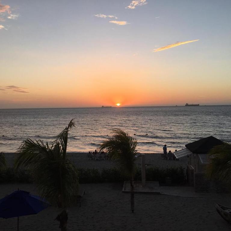 Hermoso apto cerca a la playa Bello Horizonte - One-Bedroom Apartment - 19