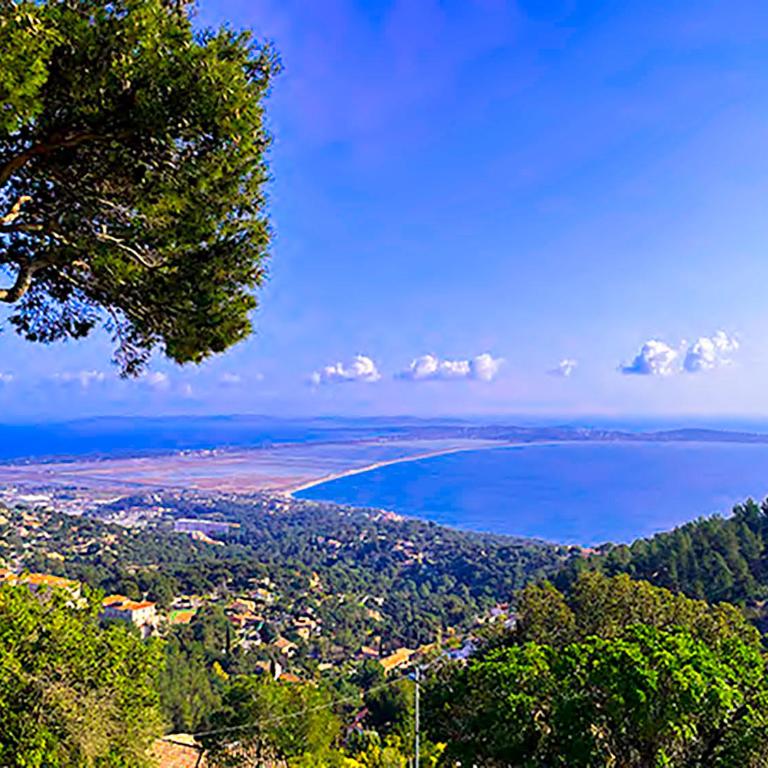 Villa 4 Etoiles vue sur les Iles d'Or Carqueiranne Sea and Mountain Pleasure Villa vue mer 180 - Villa Deluxe - 20