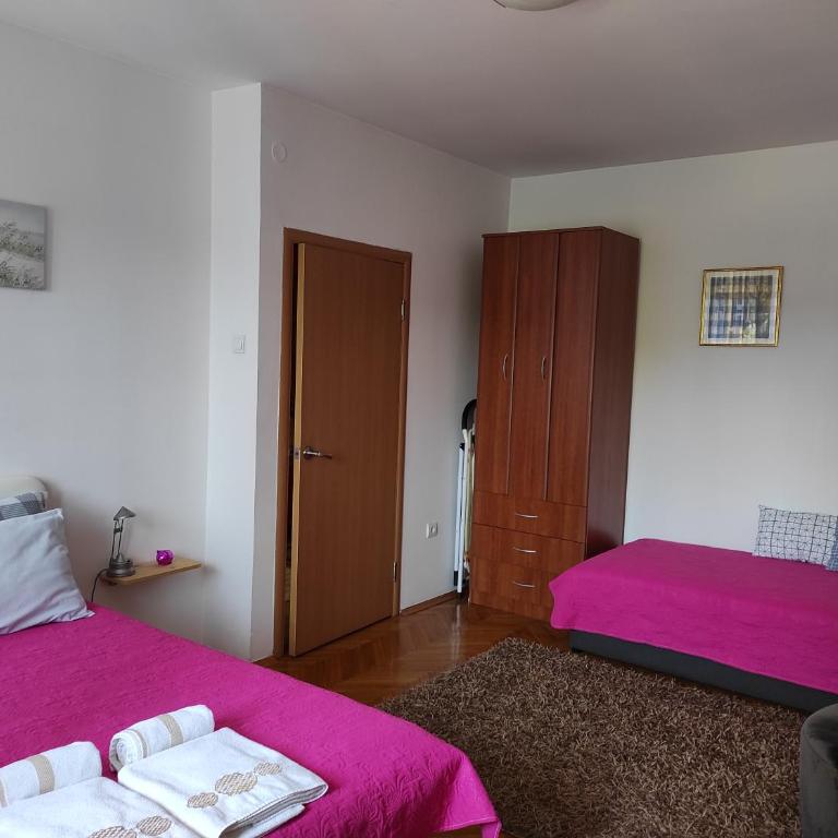 Stan u centru - Apartment with Balcony - 5