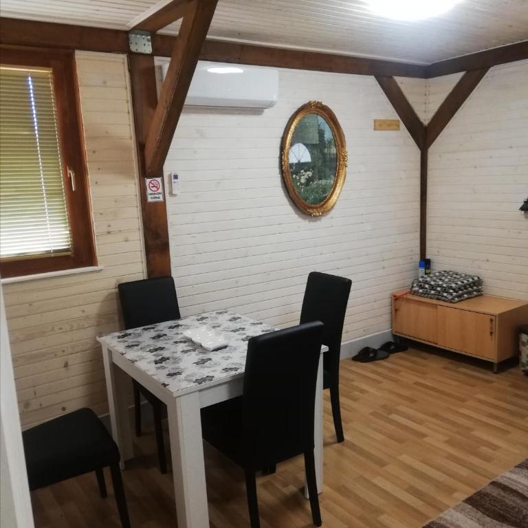 Flora&Fauna - Two-Bedroom House - 4