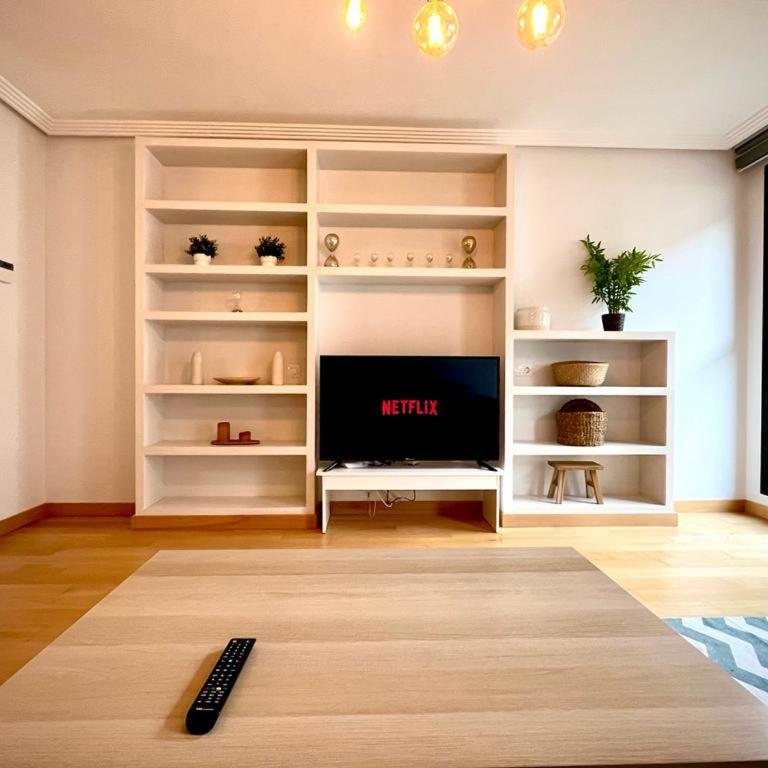 AtuaireHome Cordón 2 piso en centro histórico parking incluido - Apartamento de 2 dormitorios - 6