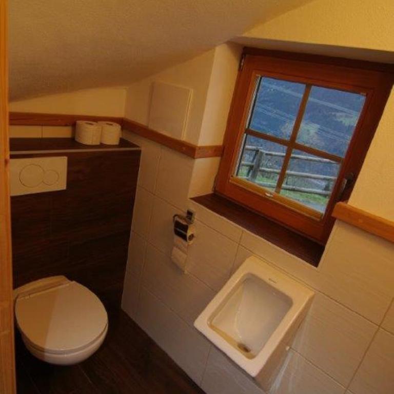 Kama Alm - Chalet mit Balkon und Terrasse - 12