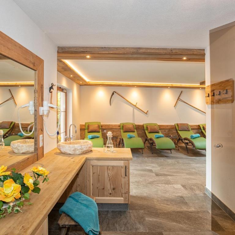 Kama Alm - Chalet mit Balkon und Terrasse - 11