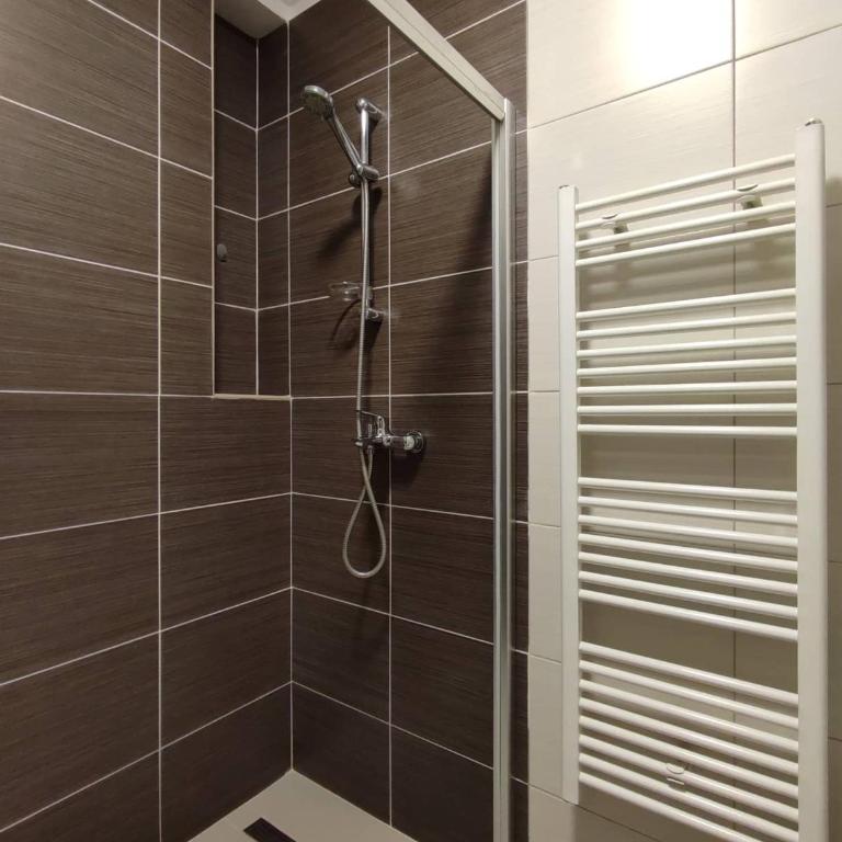 Deluxe Apartment Lejla - Free garage parking - Two-Bedroom Apartment - 17