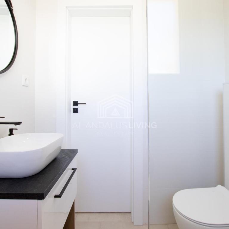 Panoramic sea views and direct access to the beach from the community in Torrenueva (La Cala de Mijas) - Apartamento de 2 dormitorios - 3
