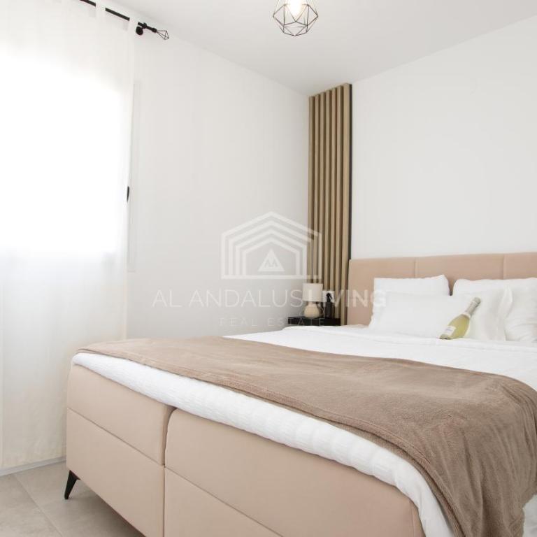 Panoramic sea views and direct access to the beach from the community in Torrenueva (La Cala de Mijas) - Apartamento de 2 dormitorios - 8