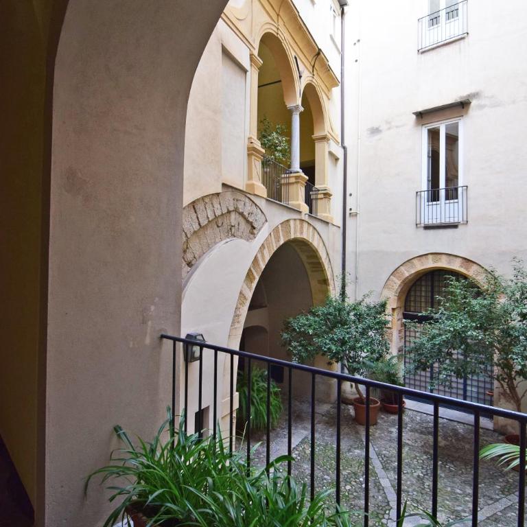 Casa Santa Sofia - Three-Bedroom Apartment - 31