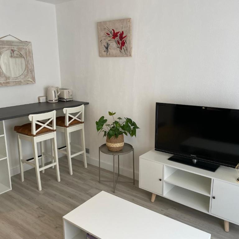 the Dream - One-Bedroom Apartment - 3