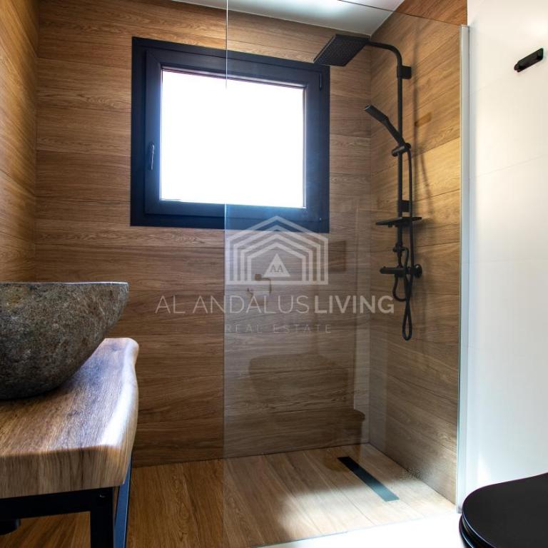 Contemporary loft style apartment with amazing sea views and with direct access to the beach from the community - Apartamento de 2 dormitorios - 12