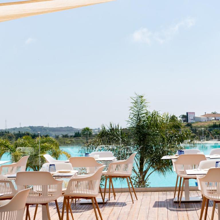 Alcazaba Lagoon Apartment with Private Beach, Pools, Gym, Sauna, Hot Tub & Fully Equipped Kitchen - Apartamento de 2 dormitorios - 42