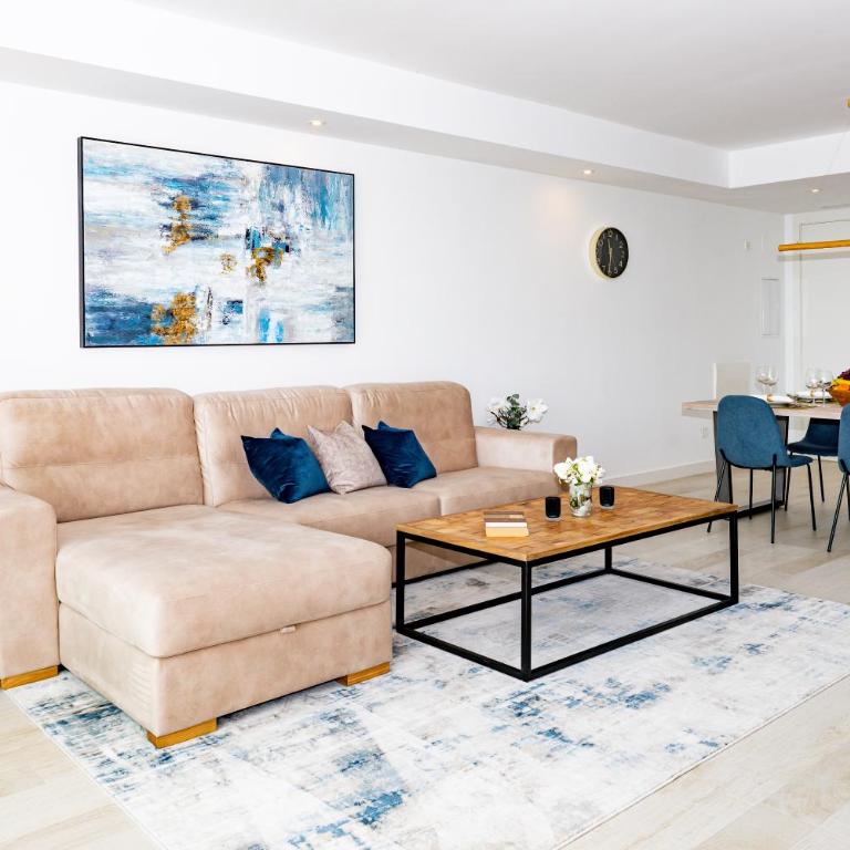 Alcazaba Lagoon Apartment with Private Beach, Pools, Gym, Sauna, Hot Tub & Fully Equipped Kitchen - Apartamento de 2 dormitorios - 16