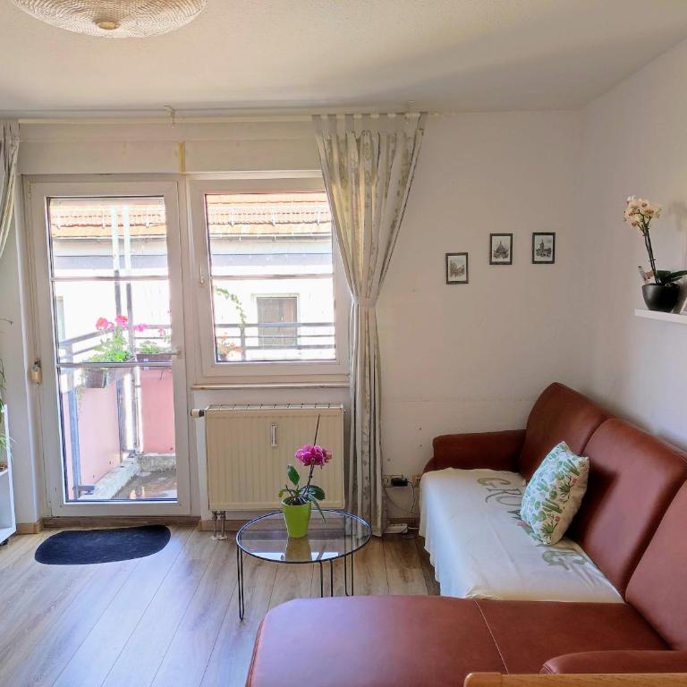 Quiet City-Apt, 4min City-Center, 18min Fair Nürnberg!!! - Apartment with Balcony - 3