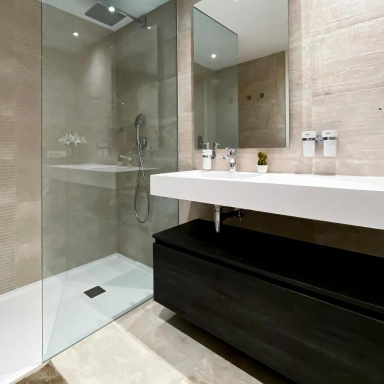 Alcazaba Lagoon Apartment with Private Beach, Pools, Gym, Sauna, Hot Tub & Fully Equipped Kitchen - Apartamento de 2 dormitorios - 20