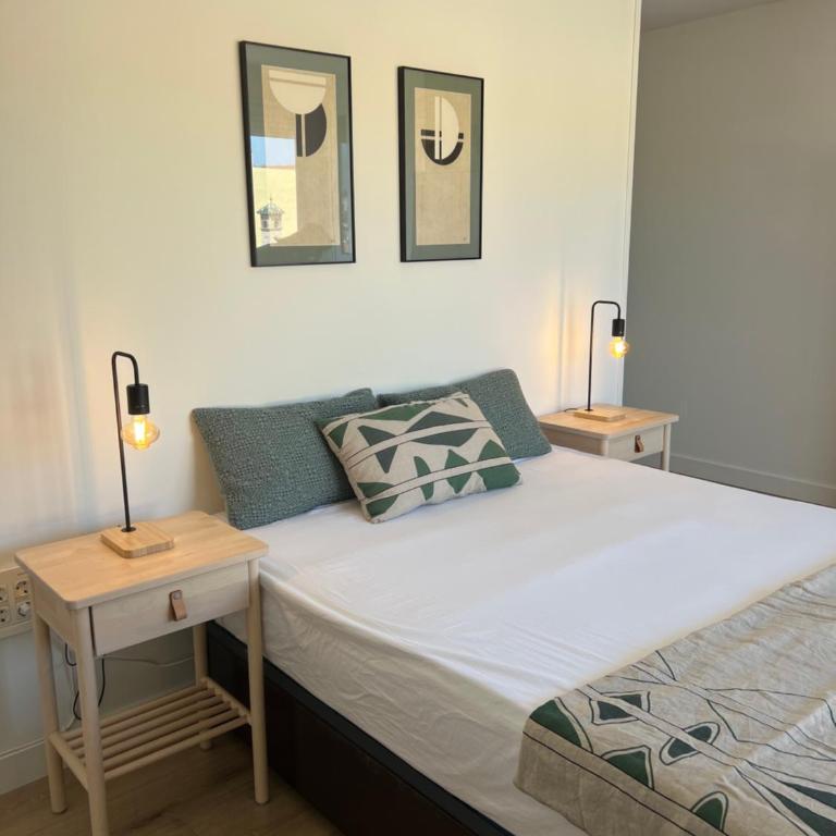 Luxury 190m2 Amplio apartamento moderno con terraza en la azotea de 50m2 junto a la playa, en el centro de Torre del Mar, Málaga, Modern large apartment with 50m2 roof terrace by the beach, right in the center of Torre del Mar, Malaga - Superior Apartment - 11