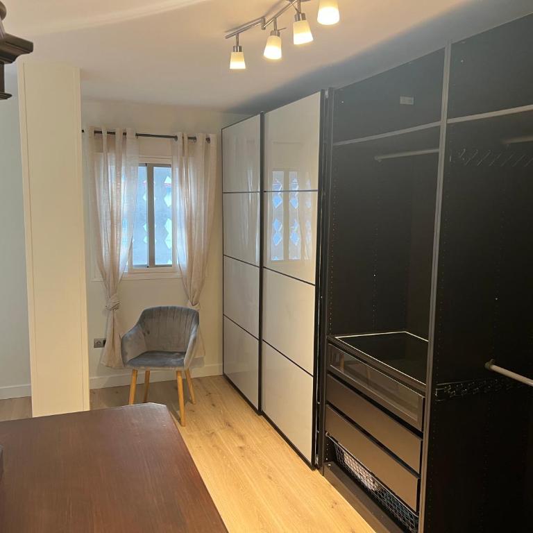 Luxury 190m2 Amplio apartamento moderno con terraza en la azotea de 50m2 junto a la playa, en el centro de Torre del Mar, Málaga, Modern large apartment with 50m2 roof terrace by the beach, right in the center of Torre del Mar, Malaga - Superior Apartment - 45
