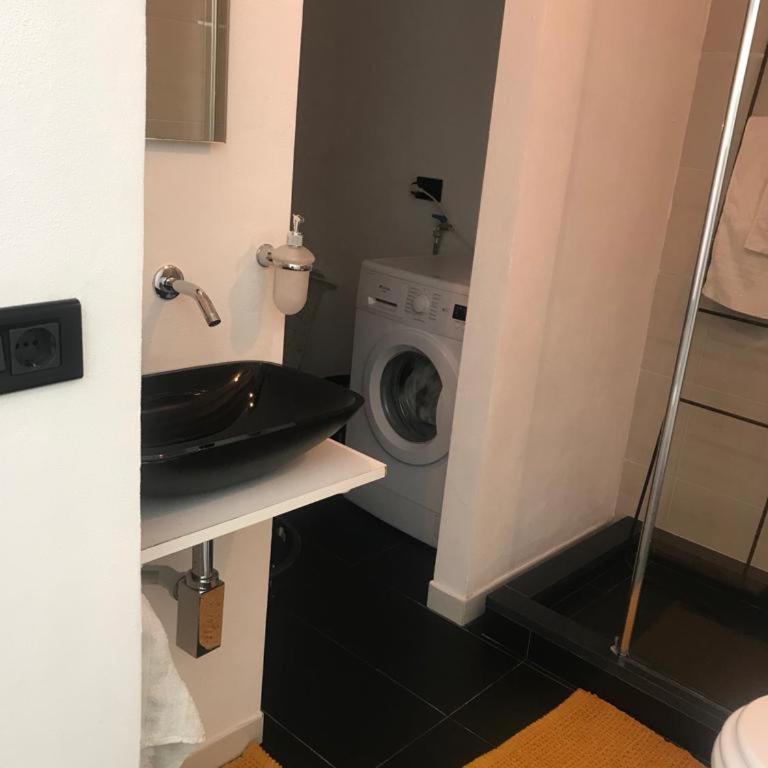 EDU' - One-Bedroom Apartment - 6