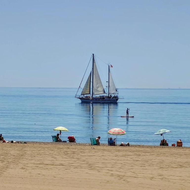 Alcazaba Lagoon Apartment with Private Beach, Pools, Gym, Sauna, Hot Tub & Fully Equipped Kitchen - Apartamento de 2 dormitorios - 70