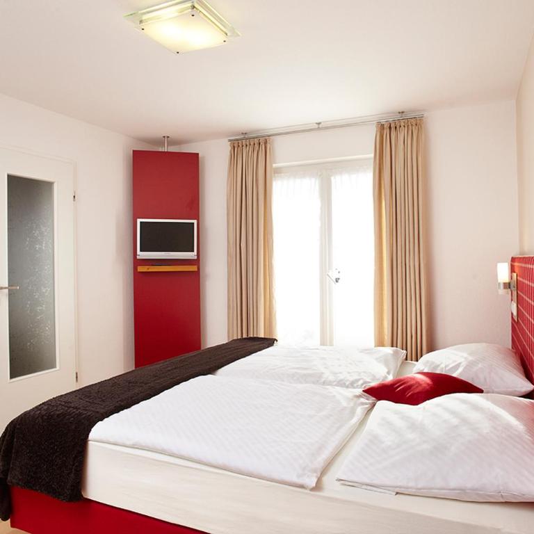 Alpenflair Ferienwohnungen Gästehaus Hilbrand Whg 313,314,215 - Apartment mit 2 Schlafzimmern - 5