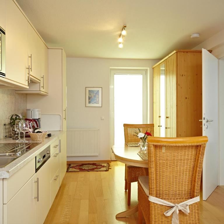 Alpenflair Ferienwohnungen Gästehaus Hilbrand Whg 313,314,215 - Apartment mit 1 Schlafzimmer - 1