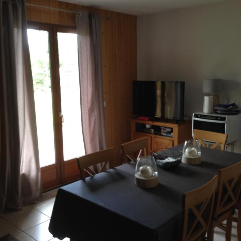 Petit Chalet 5 pers piscine sauna 2 chambres - Appartement 2 Chambres - 17