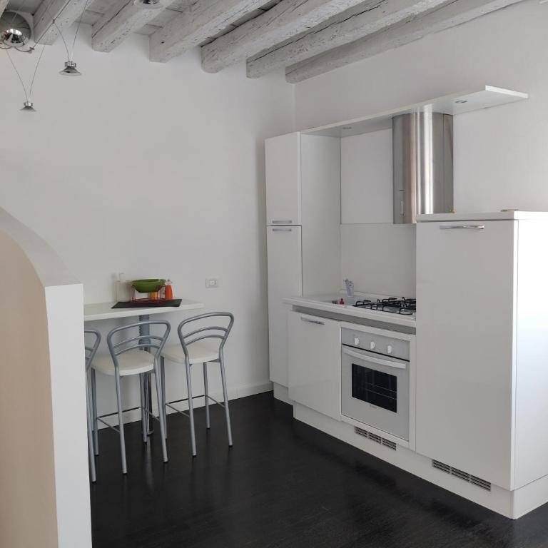 Ada Canal House VISTA CANALE - Appartamento con 2 Camere da Letto - 17