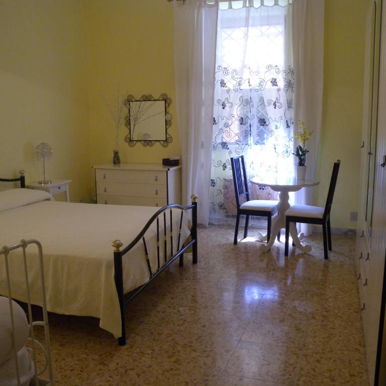 Boezio43B&B - Camera Tripla con Bagno in Comune - 19