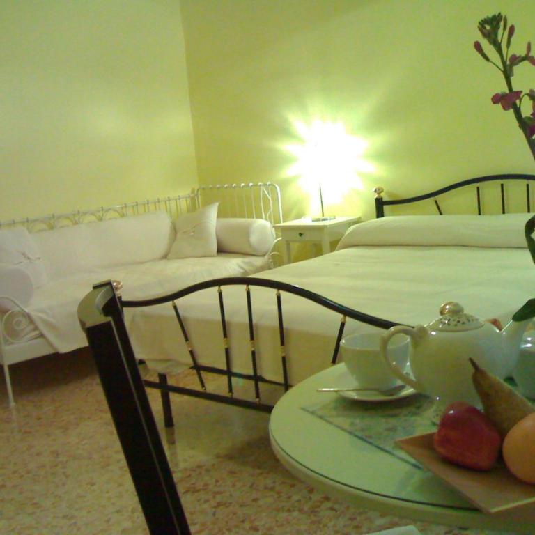 Boezio43B&B - Camera Tripla con Bagno in Comune - 18