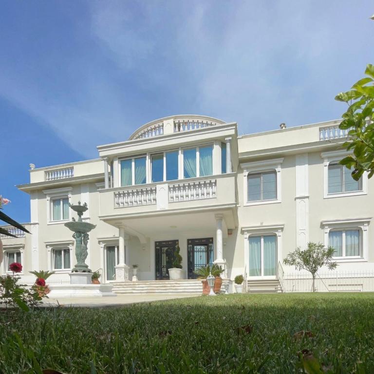 Villa Bianca a few steps by the sea with exclusive garden & jacuzzi - Apartment - 3