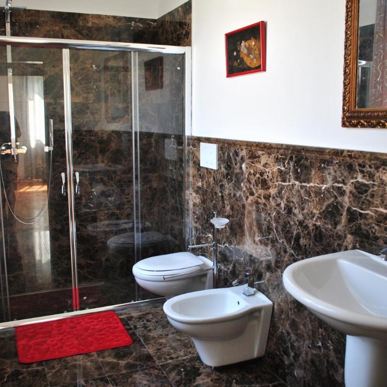 Villa Bianca a few steps by the sea with exclusive garden & jacuzzi - Apartment - 22