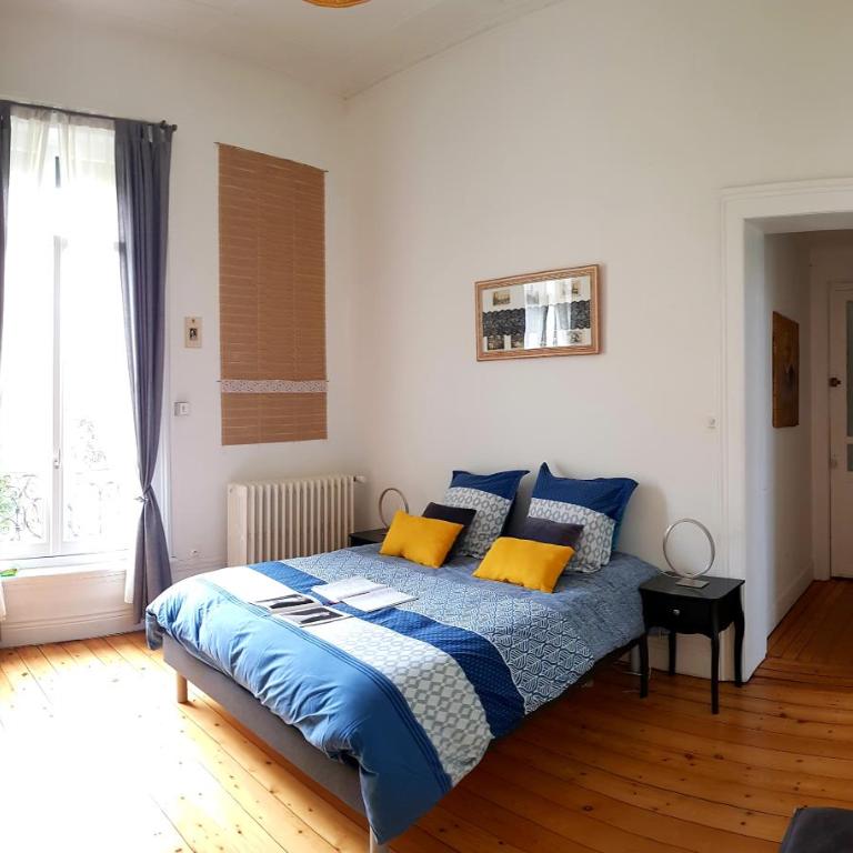 La maison des dentelliers - Chambre Familiale avec Salle de Bains Privative - 1