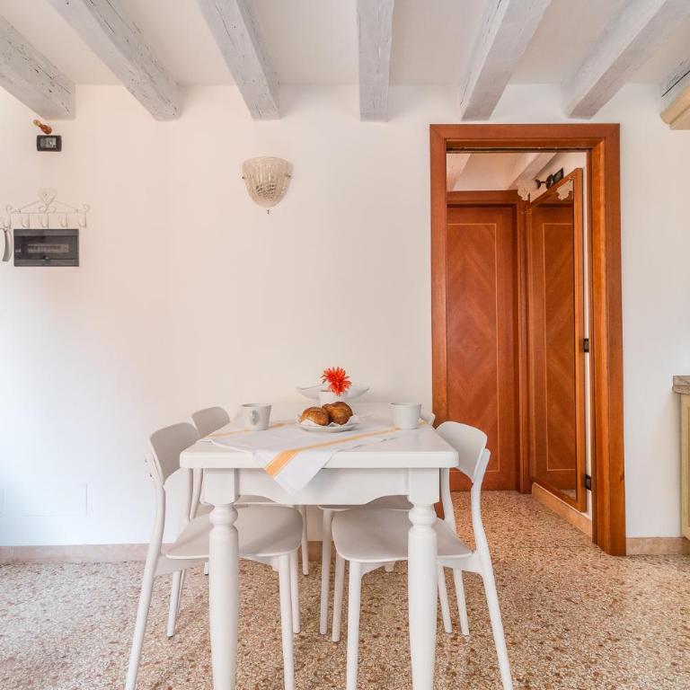 San Marco 1692 in the heart of @Venice - One-Bedroom Apartment - 12