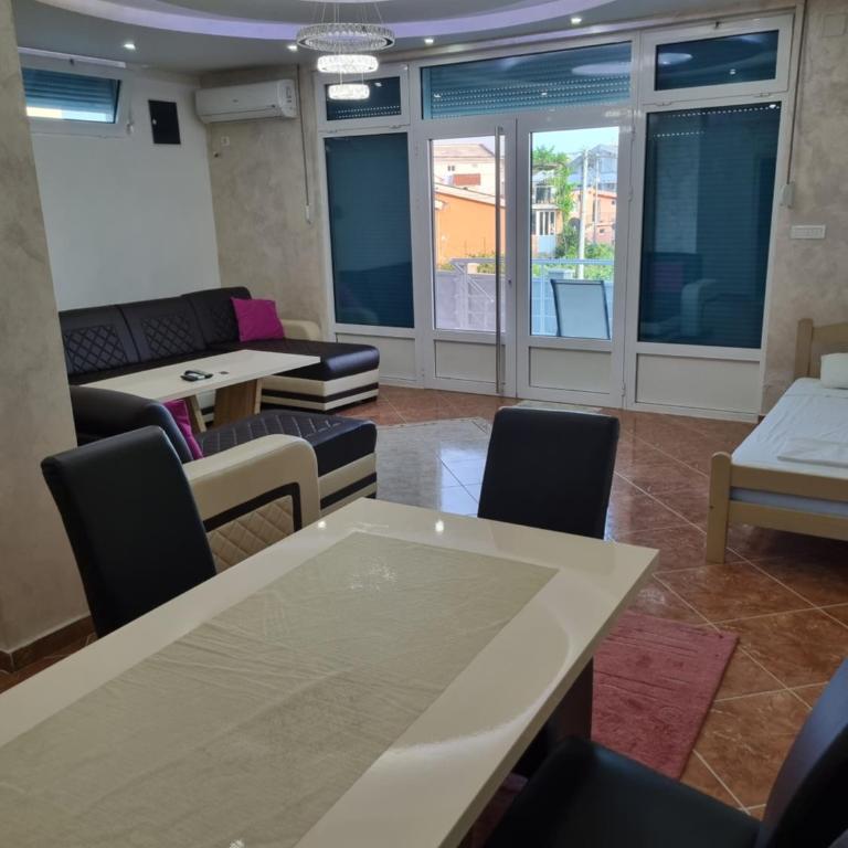 Apartmani Ani - Two-Bedroom Apartment - 3