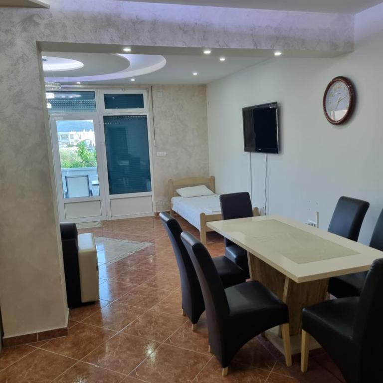 Apartmani Ani - Two-Bedroom Apartment - 4